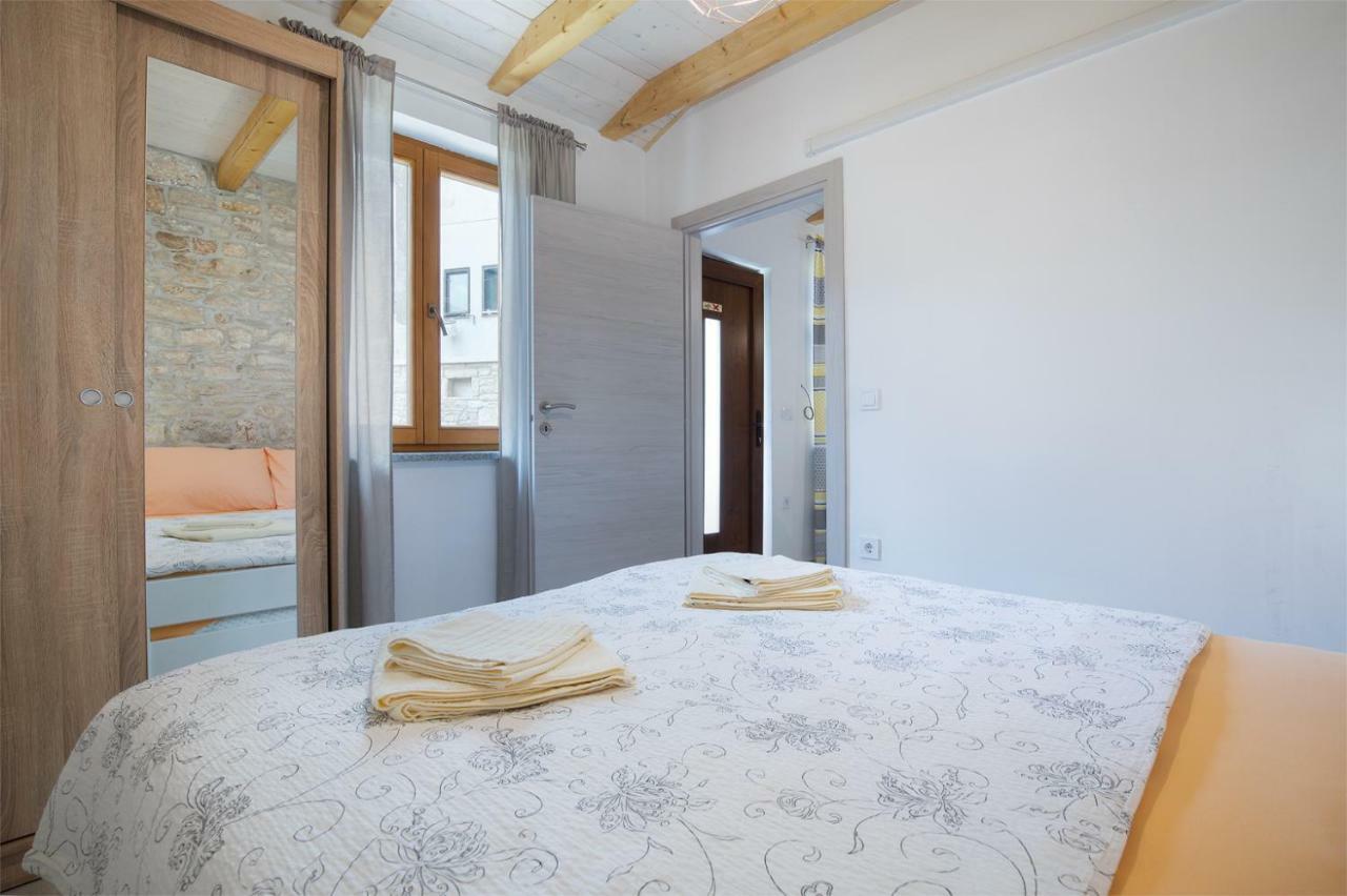 Apartments Leonardo&Mak Pula Exterior photo