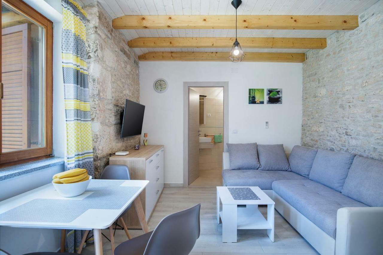 Apartments Leonardo&Mak Pula Exterior photo